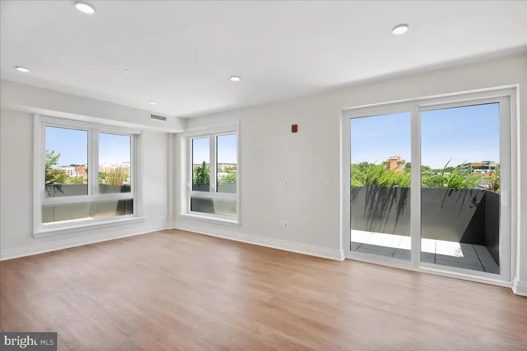 923 V St Nw #602, WASHINGTON