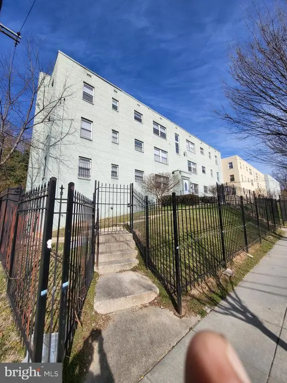 4800 C St Se #104, WASHINGTON