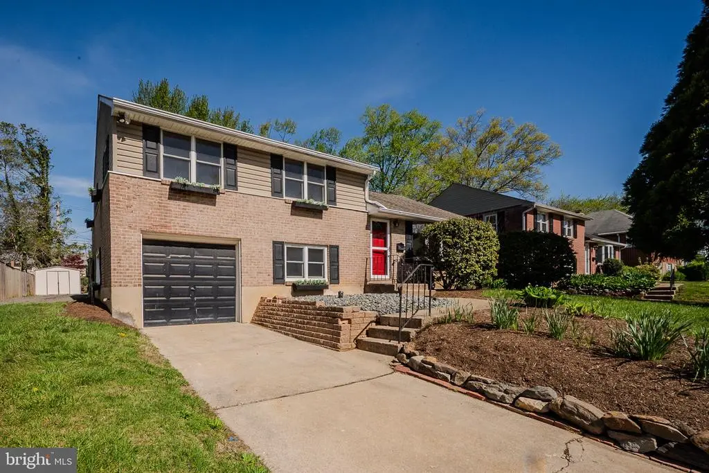 1211 Crestover Rd, Wilmington