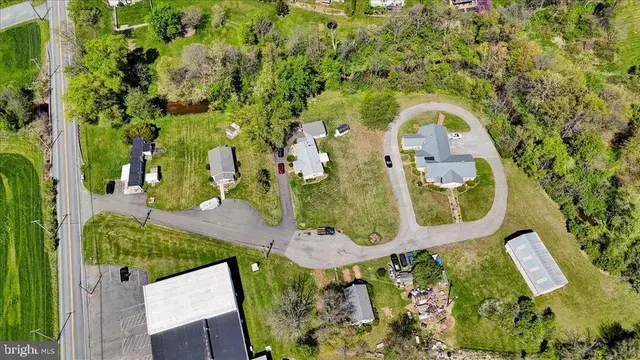 154 W Maple Grove Rd, Narvon