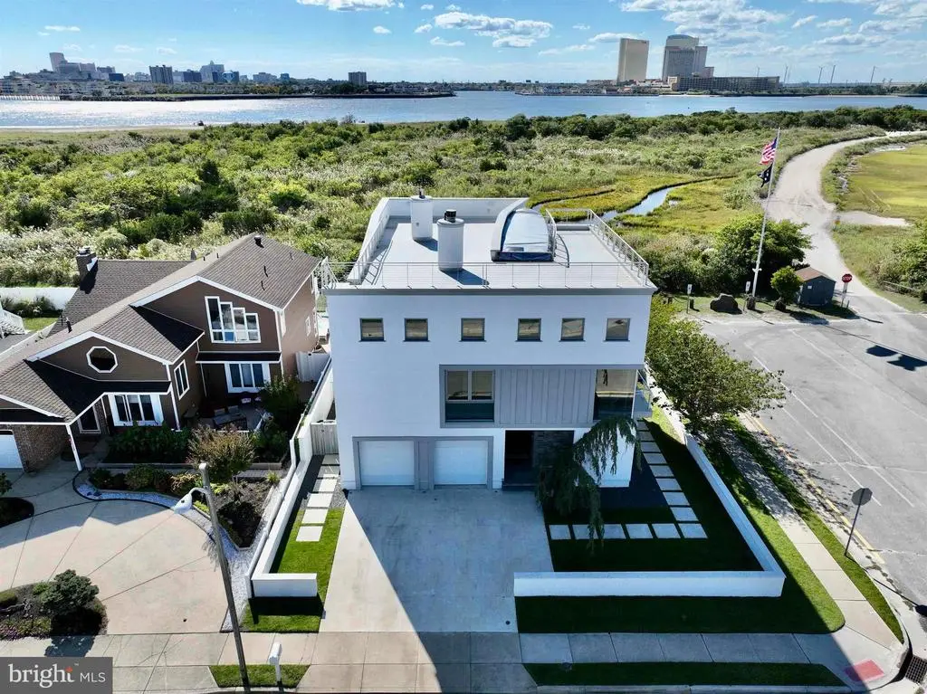 2 Ocean Dr W, BRIGANTINE