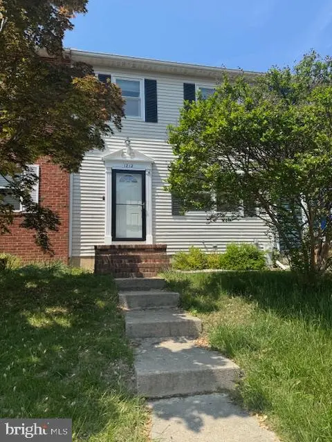 1212 Holmespun Dr, Pasadena