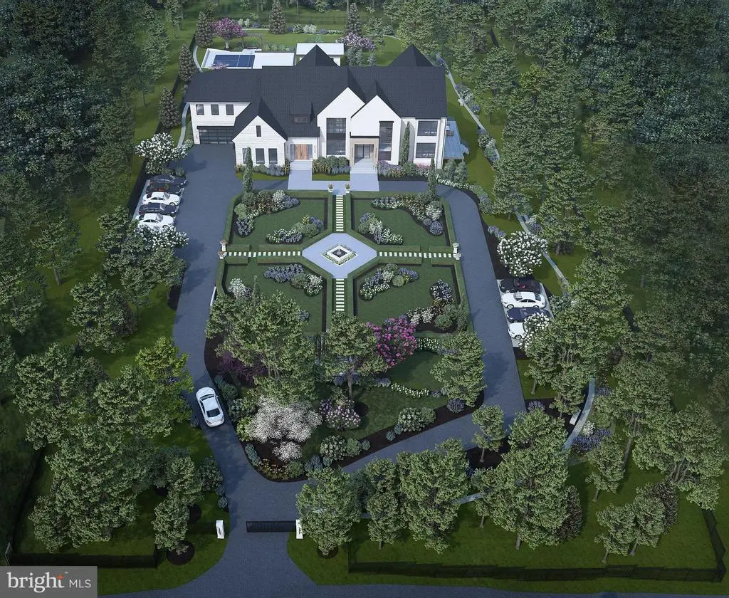 7315 Georgetown Pike, MCLEAN