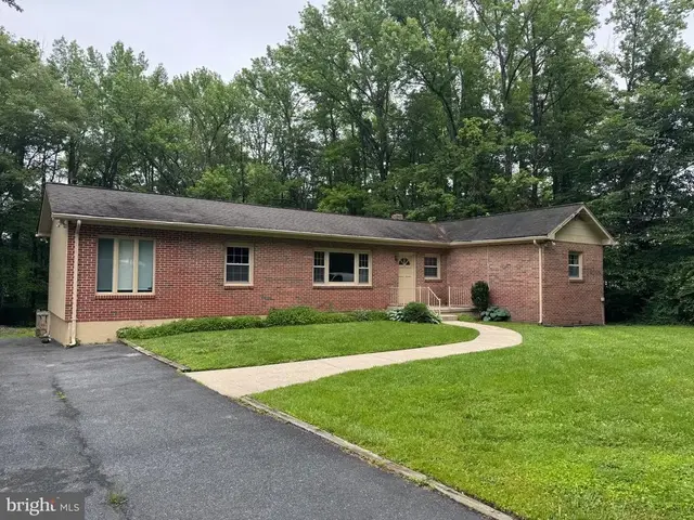 15 Bowleys Quarters Rd, Middle River