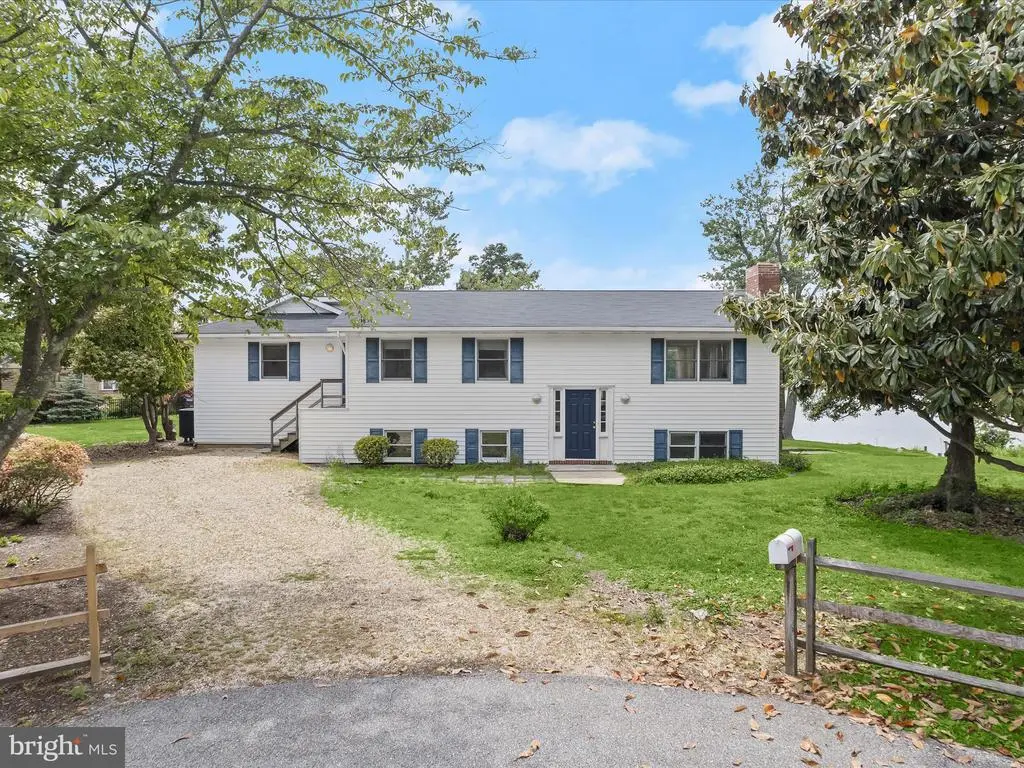 1924 Hidden Point Rd, Annapolis