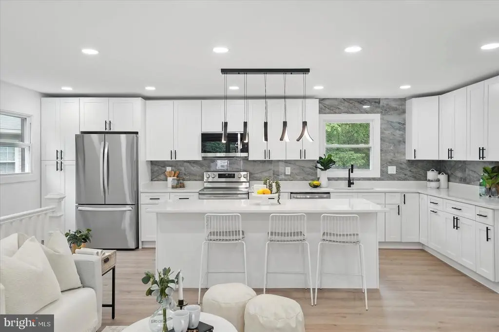 8224 Old Mill Rd, Pasadena