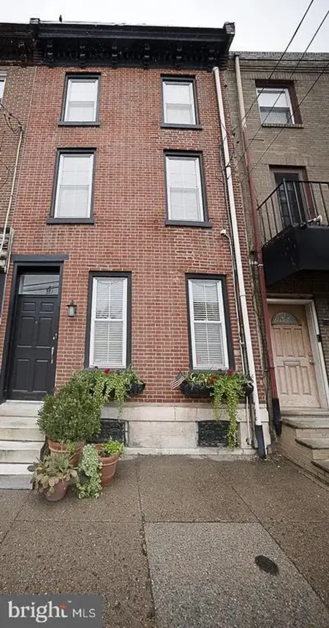 2317 Fairmount Ave, Philadelphia