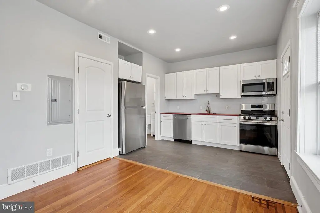 137 S 49th St, PHILADELPHIA