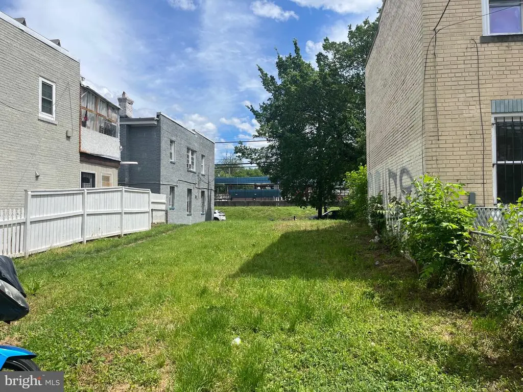 1951 Capitol Ave Ne, WASHINGTON