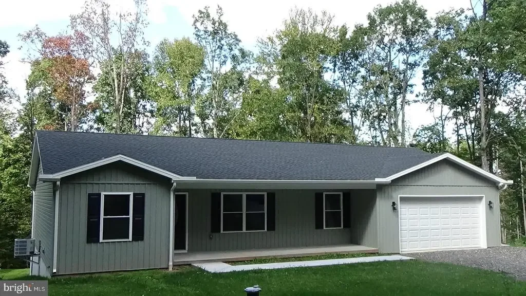 54 Hickory Ridge Rd, Newport