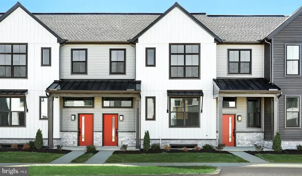 110 Madison Dr, MECHANICSBURG