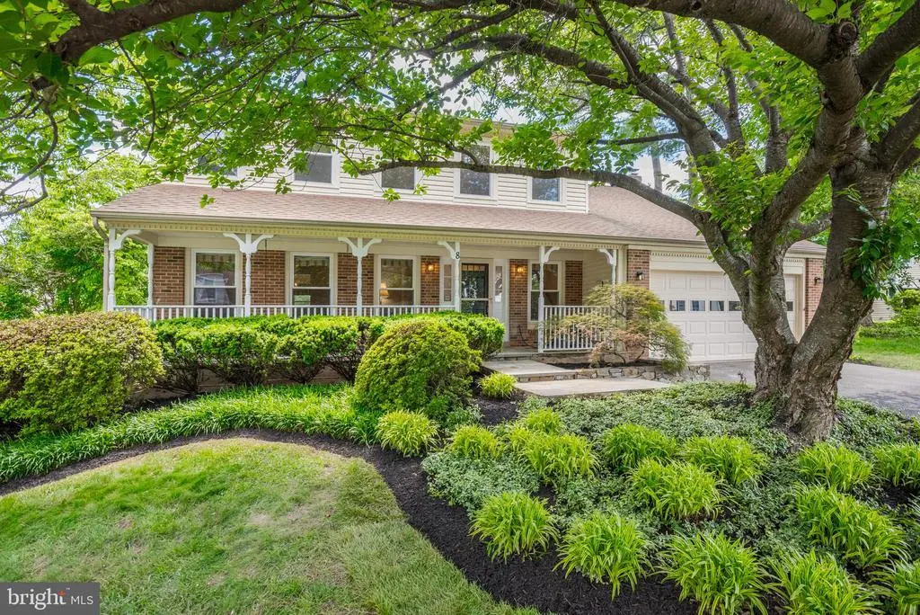 8 Botany Ct, North Potomac