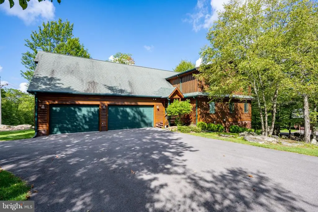 102 Mountainview Ct, Oakland