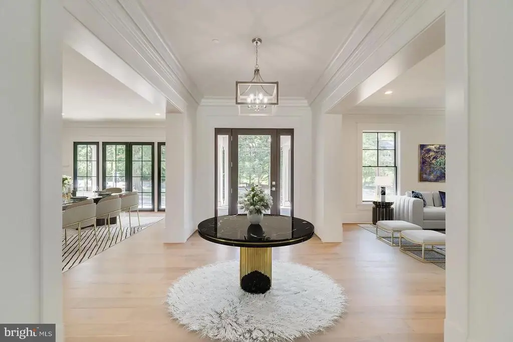 6925 Armat Dr, BETHESDA