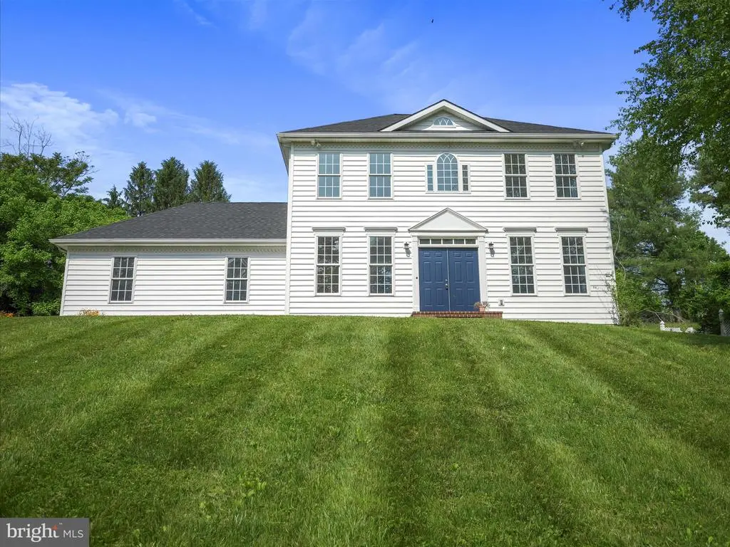 526 Colston Dr, FALLING WATERS