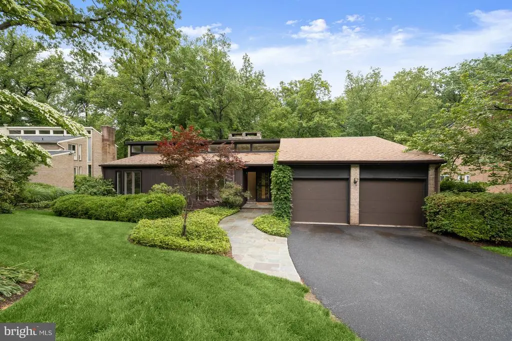 8805 Quiet Stream Ct, Potomac