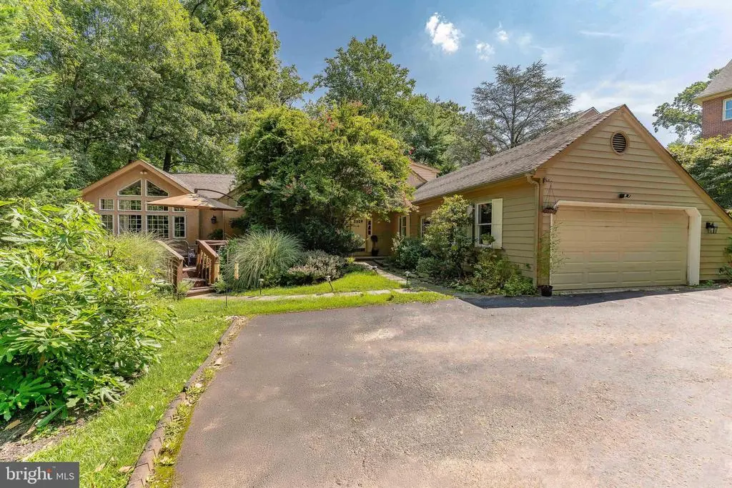 406 Brighton Cir, DEVON