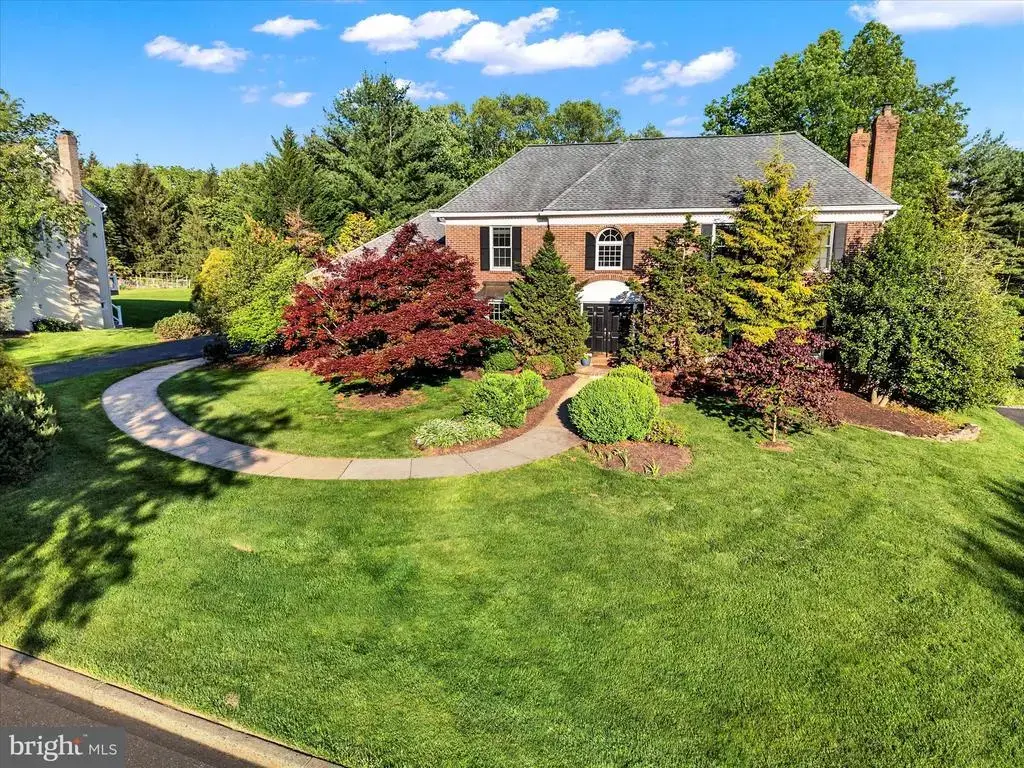 102 Windsong Dr, DOYLESTOWN