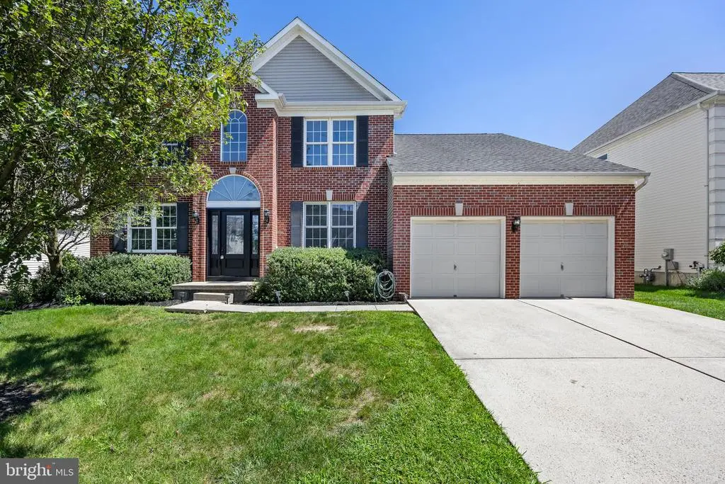 443 W Country Club Dr, Westampton