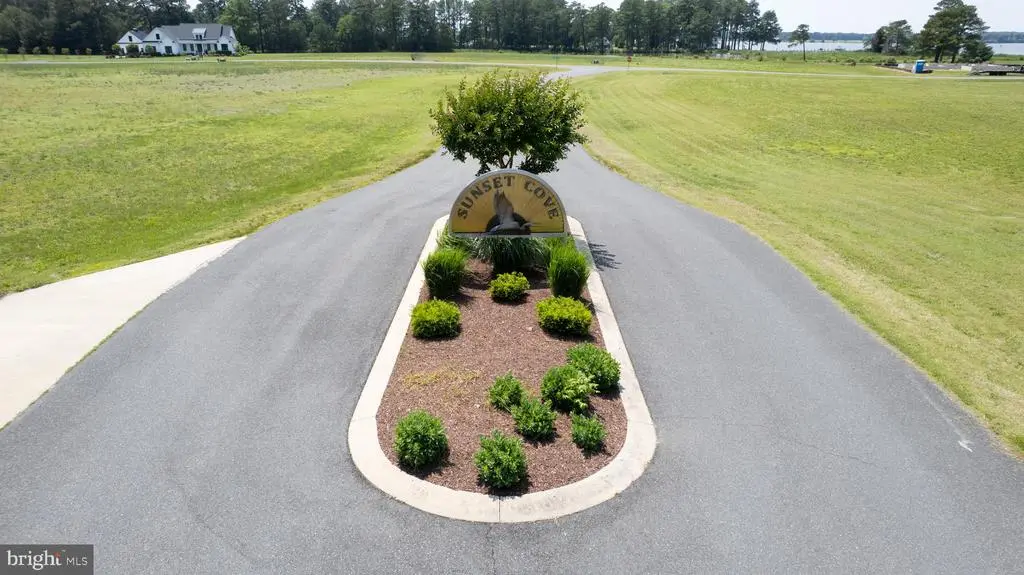 6006 Blue Heron Dr, East New Market