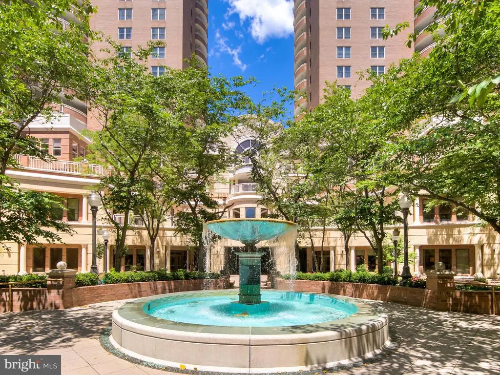 900 N Taylor St #1105, ARLINGTON