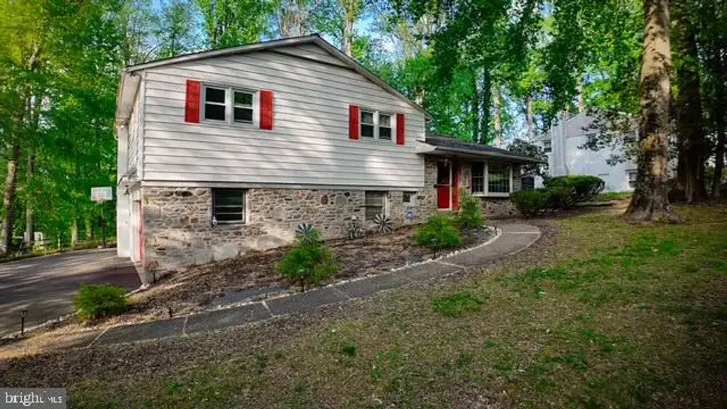 113 Creekwood Dr, FEASTERVILLE TREVOSE