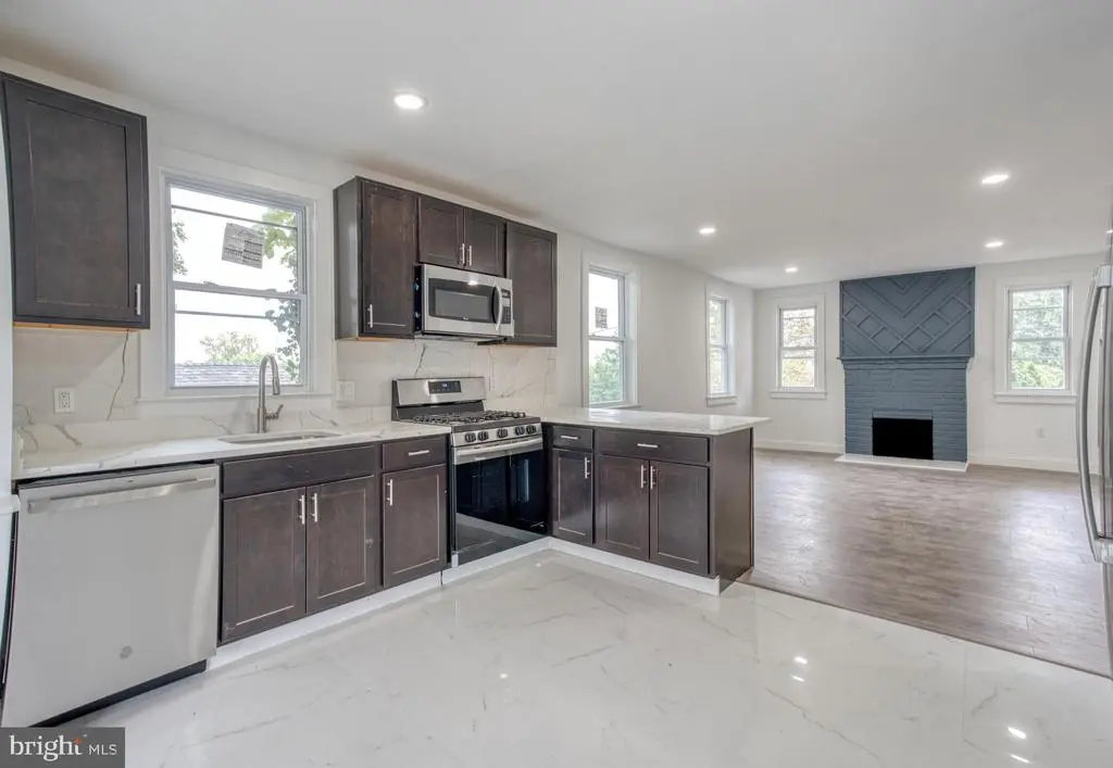 1227 44th Pl Se, WASHINGTON