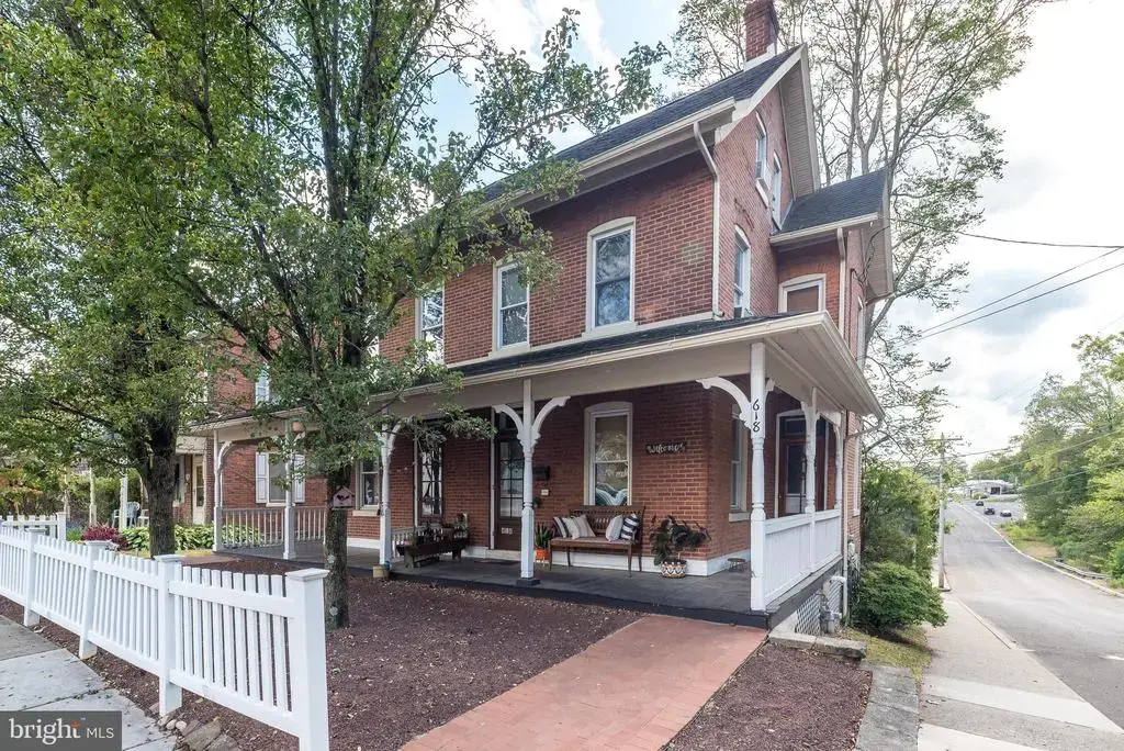 618 W Walnut St, PERKASIE