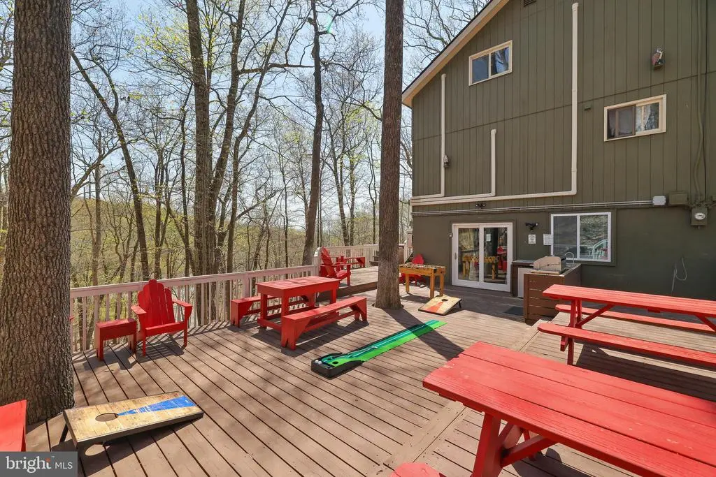 163 Cambridge Ct, BUSHKILL