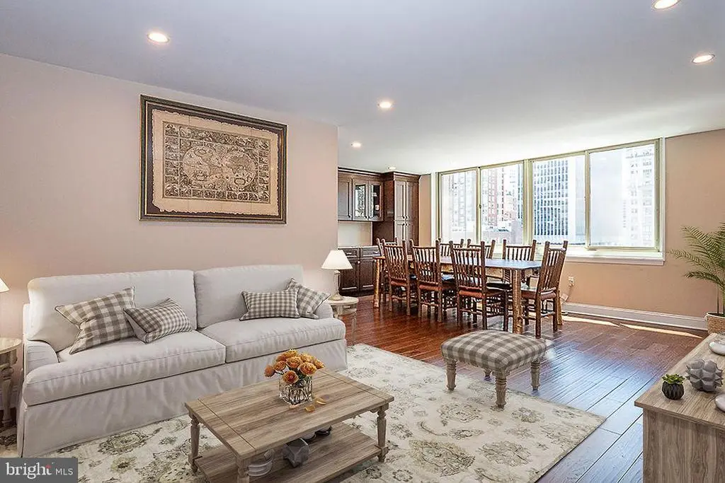 1919 Chestnut St #807, PHILADELPHIA