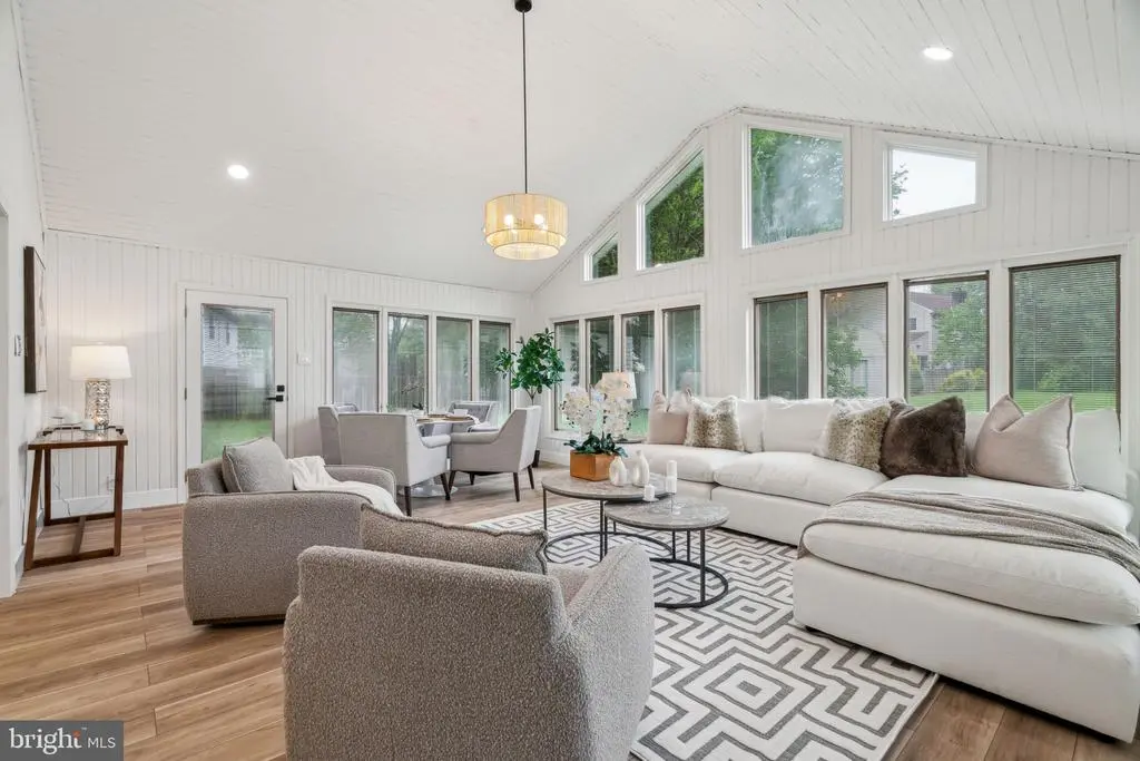 134 Knights Bridge Dr, Yardley