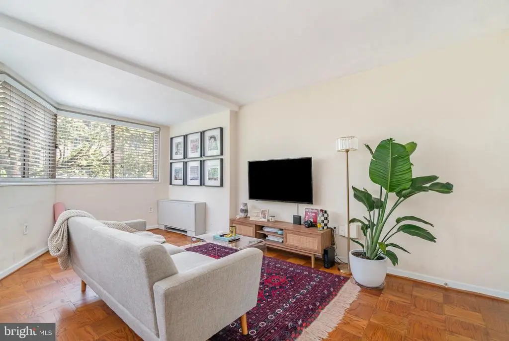 922 24th St Nw #419, WASHINGTON