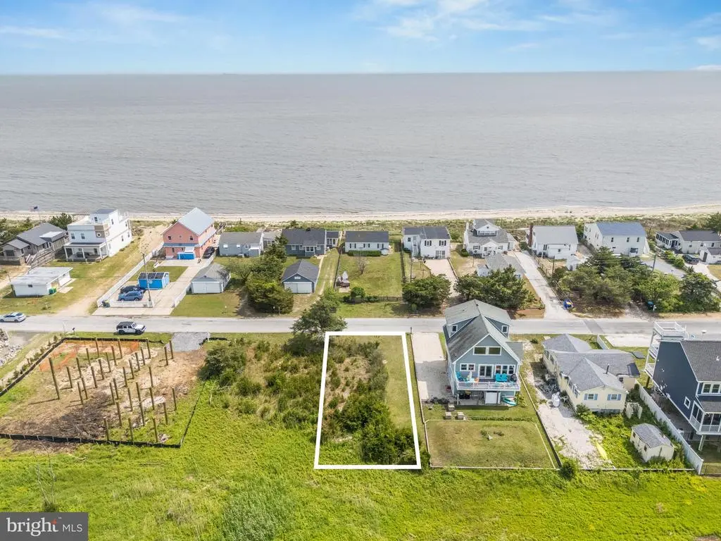 9222 Shore Dr, Milford