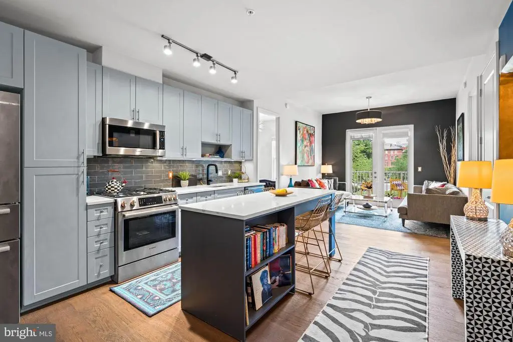 6803 Cameron Dr Nw #105, WASHINGTON