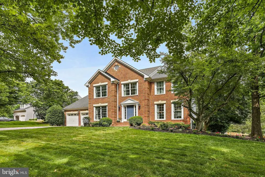 6000 Leaves Of Grass Ct, Clarksville