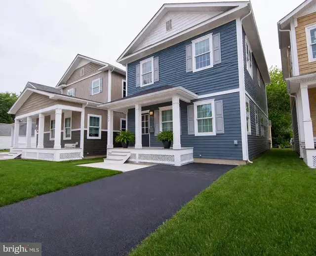 636 Douglas St, Cambridge