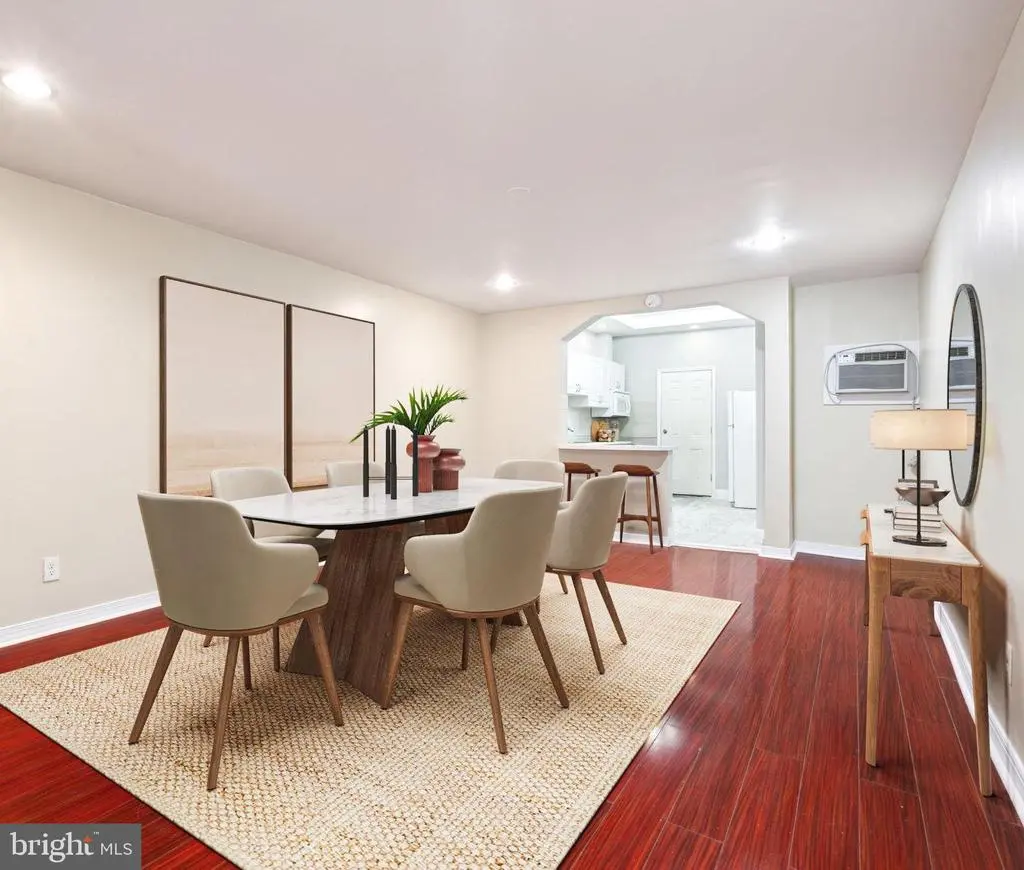 2512 N Front St, PHILADELPHIA