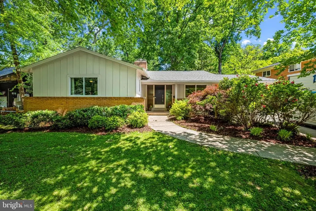 9815 Inglemere Dr, Bethesda