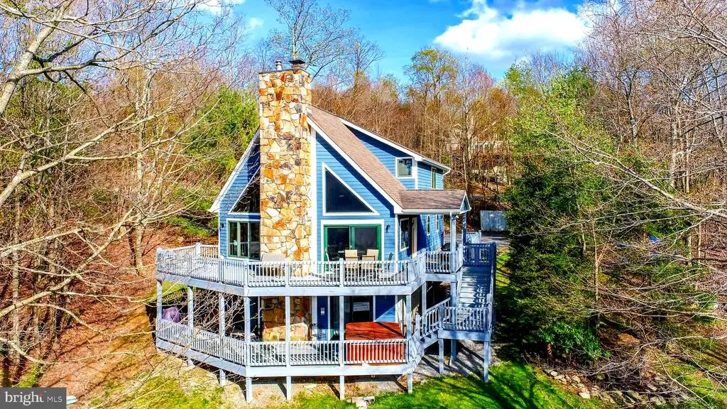 285 Cherry Heights Ln, Mc Henry