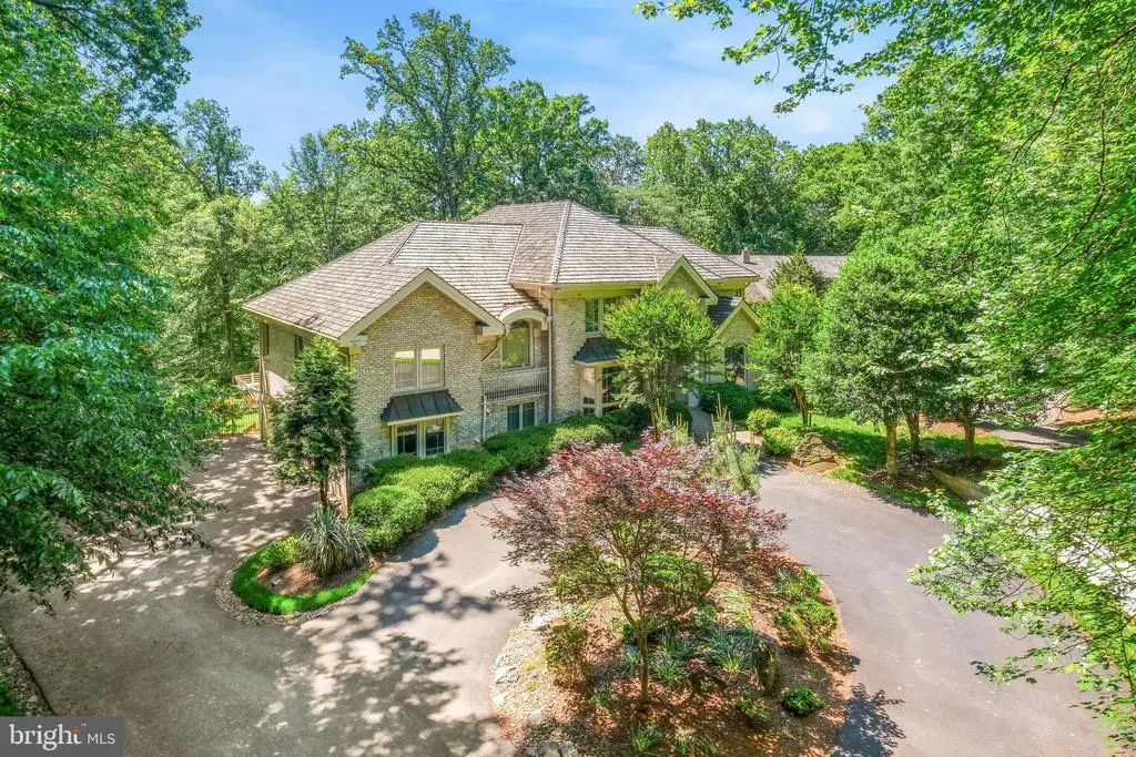 7005 Natelli Woods Ln, BETHESDA