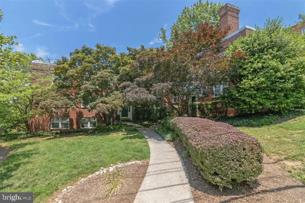 4027 Benton St Nw #101, WASHINGTON