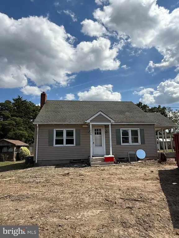 1006 Bay Rd, Milford