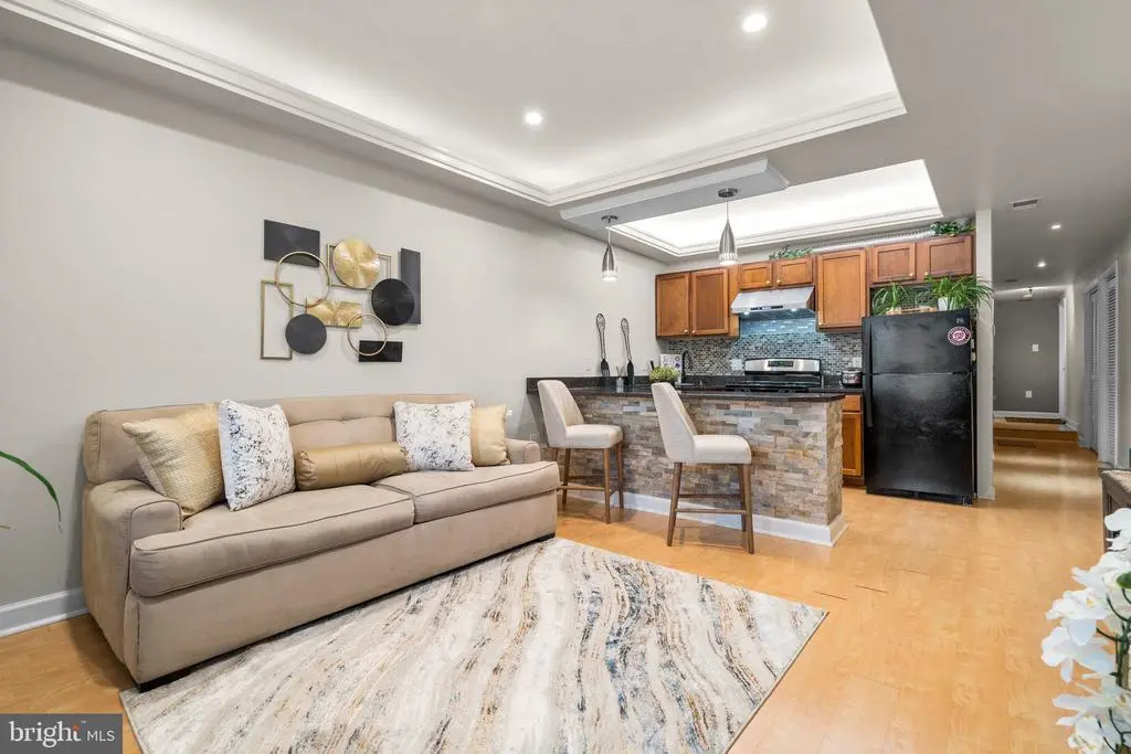 1658 West Virginia Ne #101, WASHINGTON