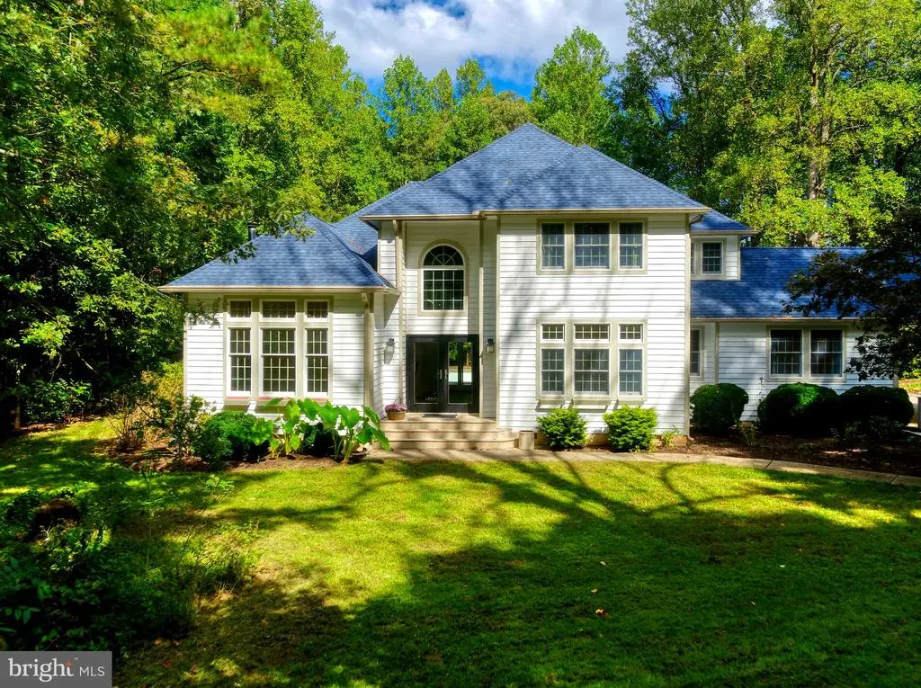 29247 White Pine Ln, MILTON