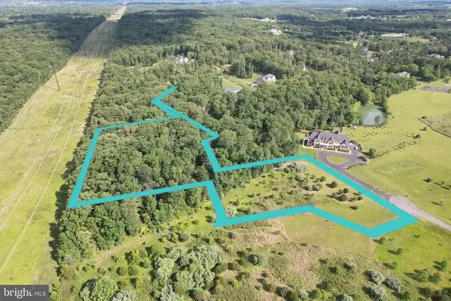 6500 Bull Run Woods Trl, Centreville