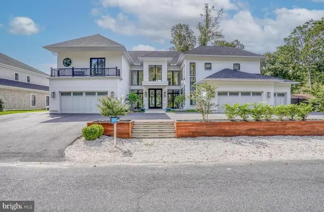 104 W Buckingham Dr, Rehoboth Beach
