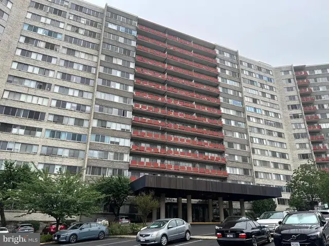 5340 Holmes Run Pkwy #217, Alexandria