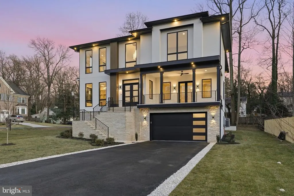 2202 Grayson Pl, FALLS CHURCH