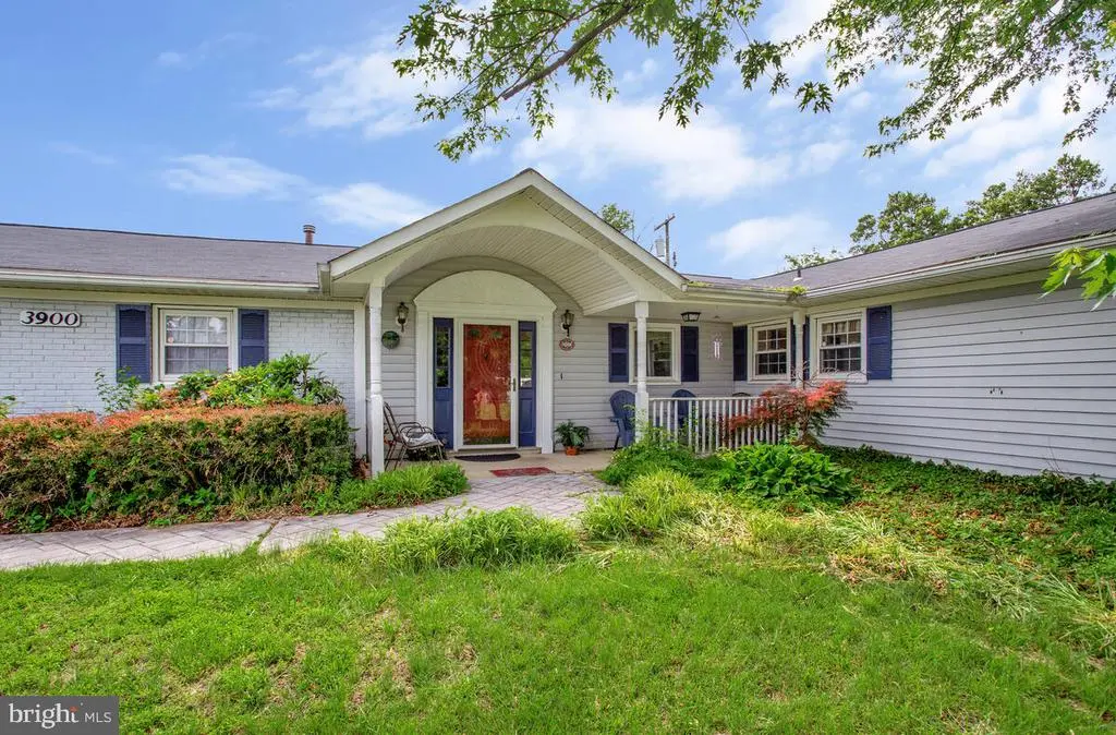 3900 Chapel Forge Dr, Bowie