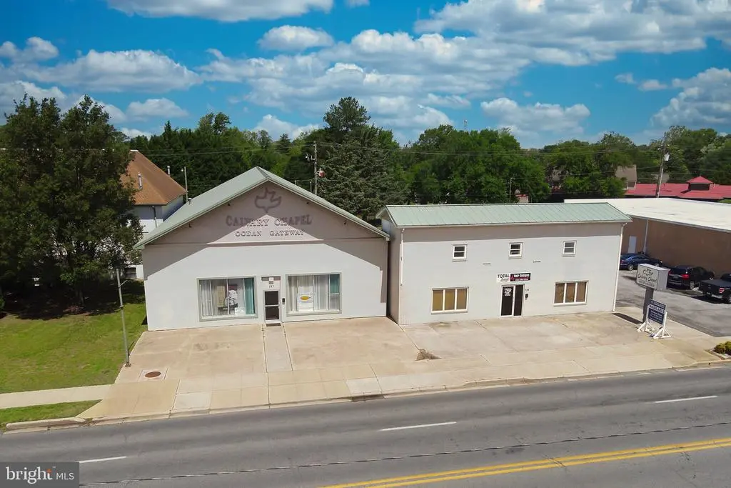 737 E Main St, Salisbury